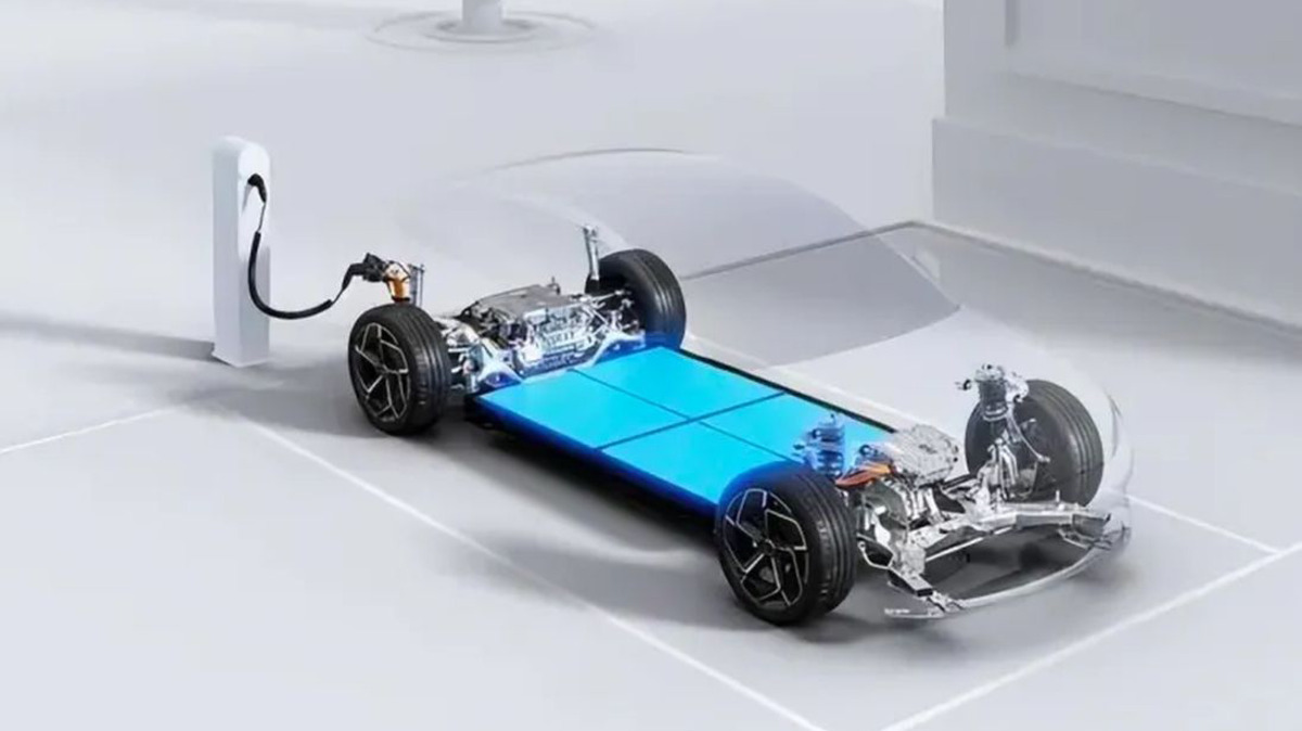 Vì sao điện áp cao giúp xe điện sạc nhanh hơn?